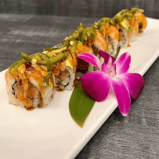 Salmon Lover Roll (8pc).