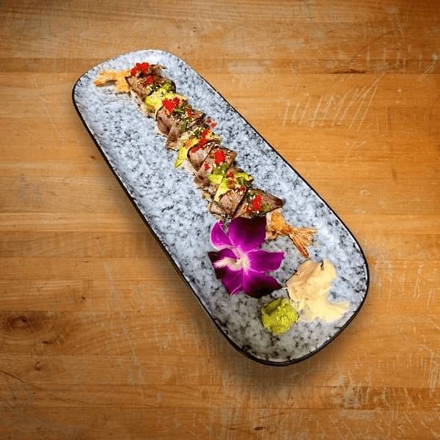 Surf&Turf Roll (8pc).